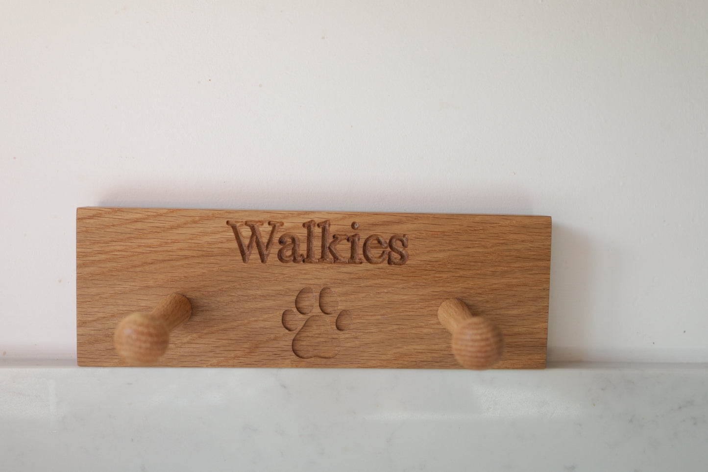 Walkies Oak Lead Hook