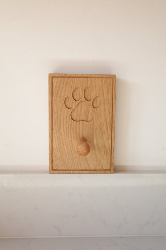 Oak Paw Print Lead Hook