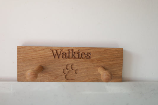 Walkies Oak Lead Hook