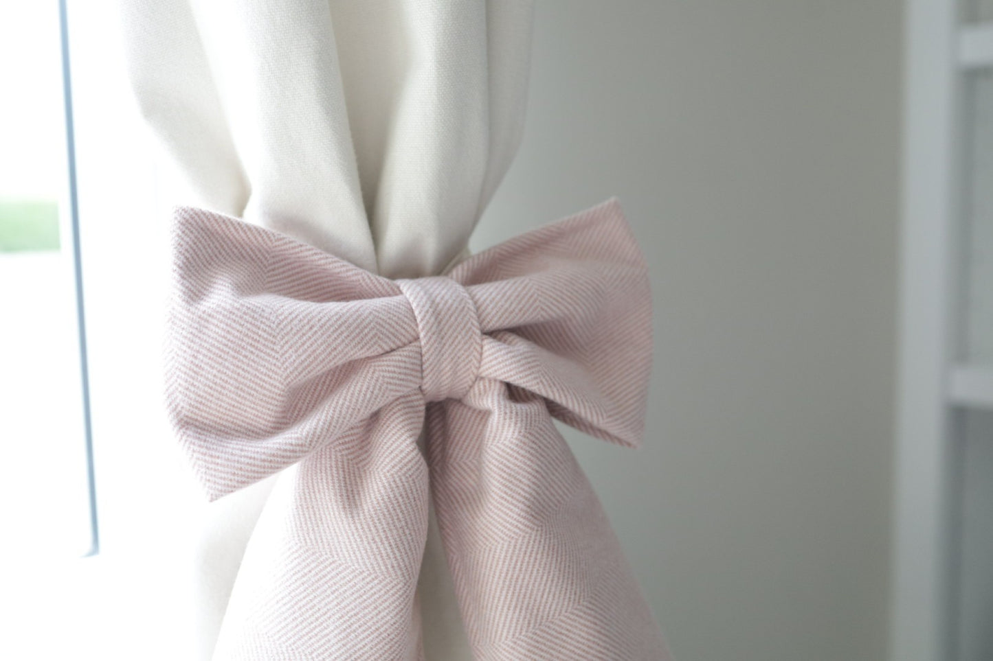 Soft Herringbone Decorative Bow - Rose