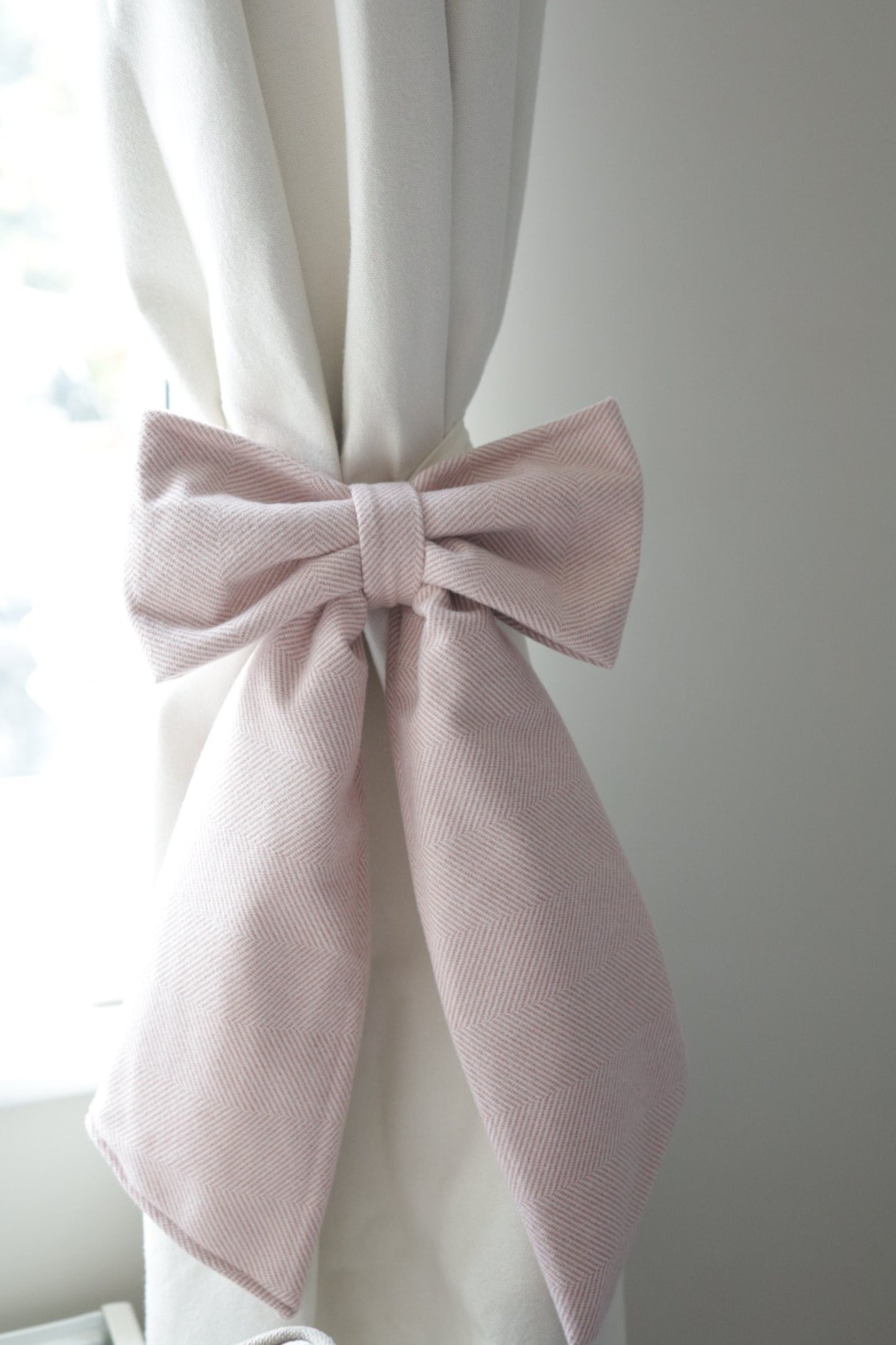Soft Herringbone Decorative Bow - Rose